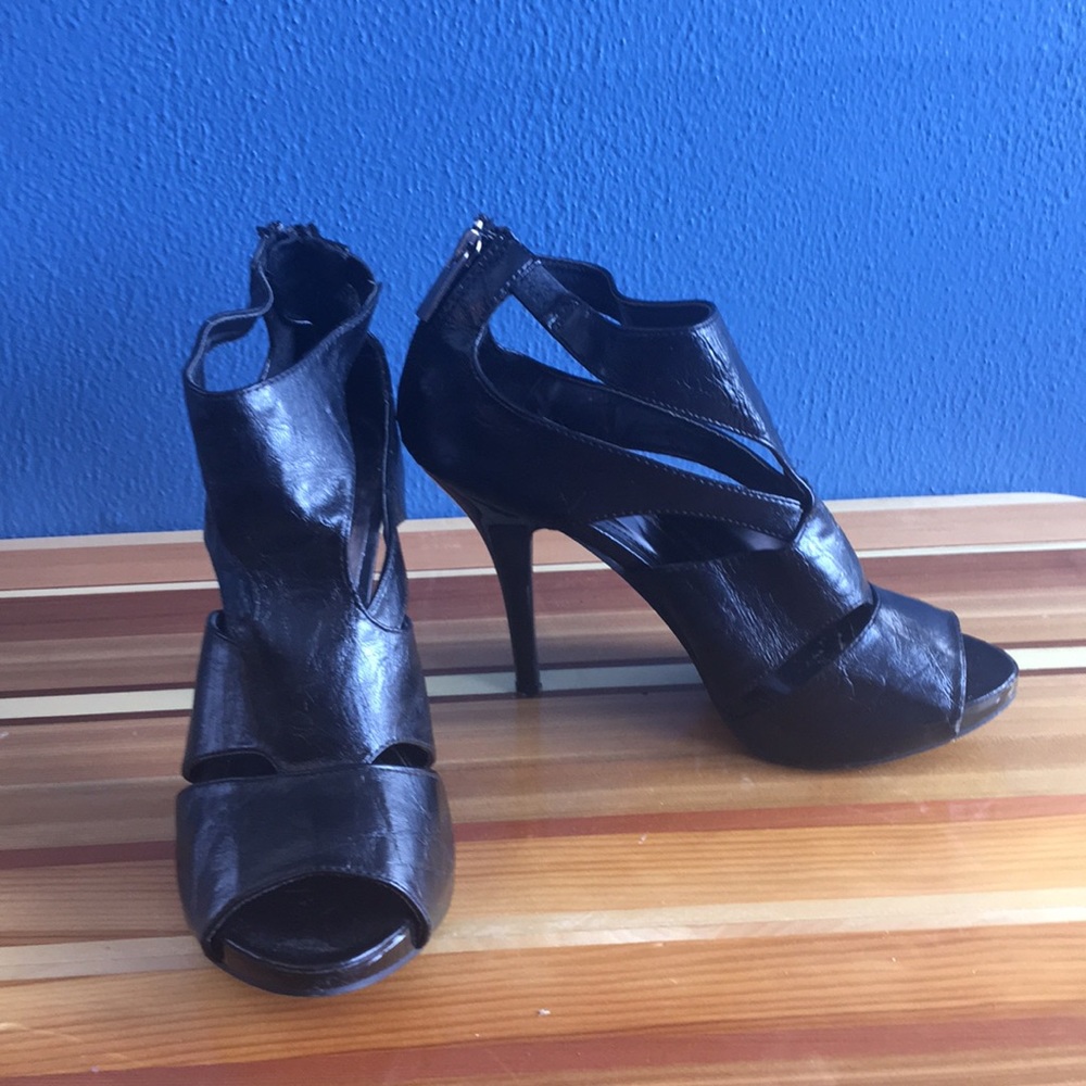 Anne Michelle Black heels